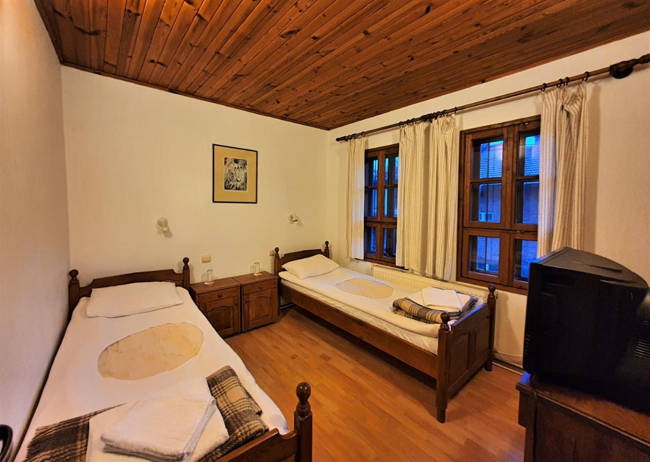 Yakovtsi Inn Екстер'єр фото