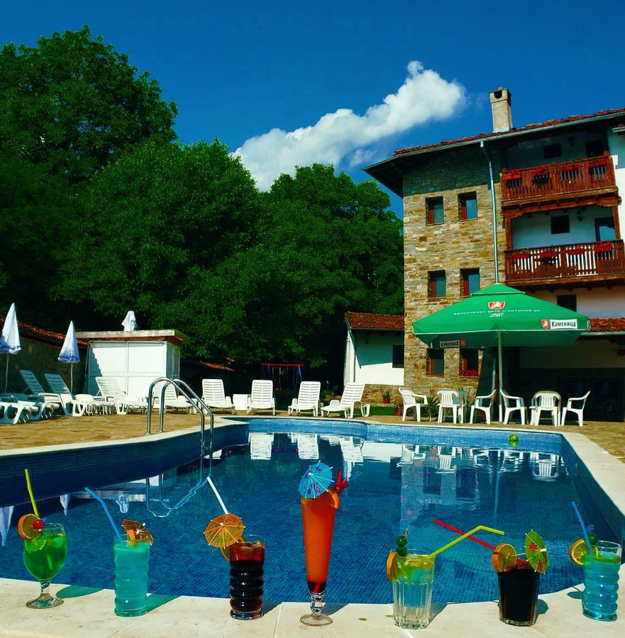 Yakovtsi Inn Екстер'єр фото
