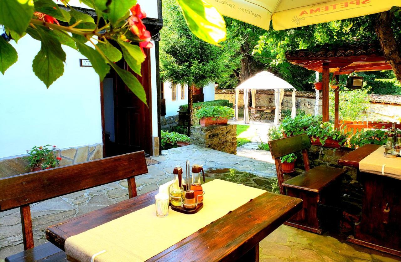 Yakovtsi Inn Екстер'єр фото