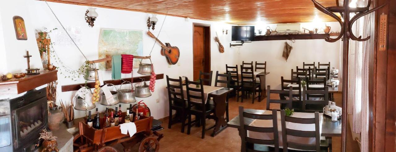 Yakovtsi Inn Екстер'єр фото